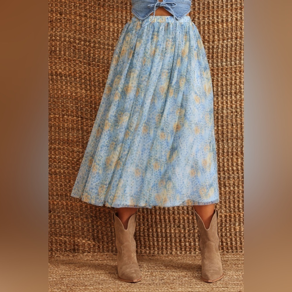 New with tags Altar’d State Moya Tulle Skirt